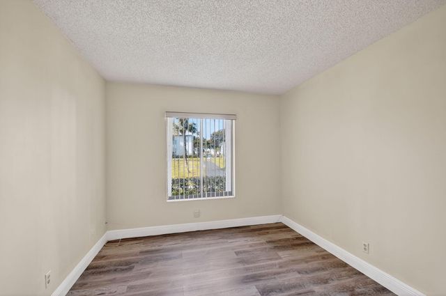 1013 Green Pine Boulevard G1, West Palm Beach, FL 33409