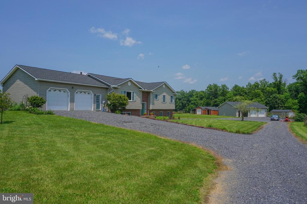 138 CROOKED CREEK RD, Gettysburg, PA 17325