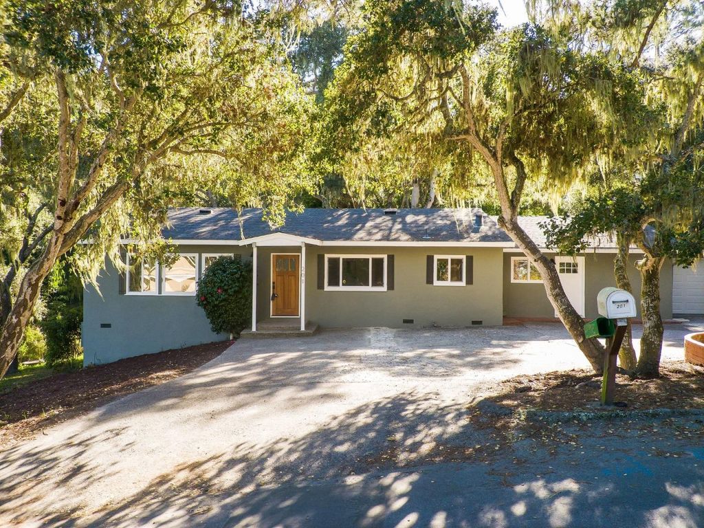 201 Soledad Place, Monterey, CA 93940
