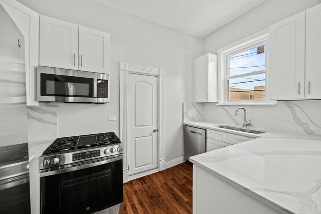 3214 W Division Street 2, Chicago, IL 60622