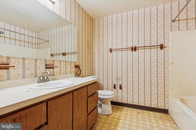 104 WIGTON CIR, Perkasie, PA 18944