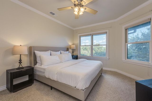 813 Moonlight Bay DR, Spicewood, TX 78669