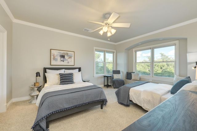 813 Moonlight Bay DR, Spicewood, TX 78669