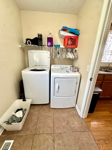 33 Cottage Crest Court, Chickamauga, GA 30707