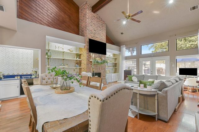 12226 Glenview Drive, Montgomery, TX 77356