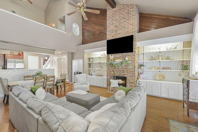 12226 Glenview Drive, Montgomery, TX 77356