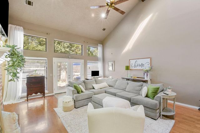 12226 Glenview Drive, Montgomery, TX 77356