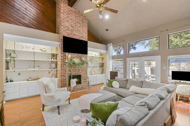 12226 Glenview Drive, Montgomery, TX 77356