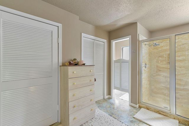 12226 Glenview Drive, Montgomery, TX 77356