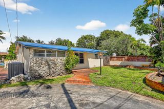 871 SW 10th St, Pompano Beach, FL 33060
