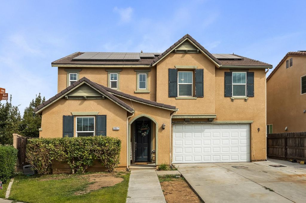 3507 Carmelita Avenue, Clovis, CA 93619