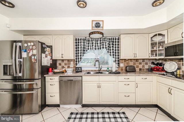 36 S ARLINGTON AVE, Berlin, NJ 08009