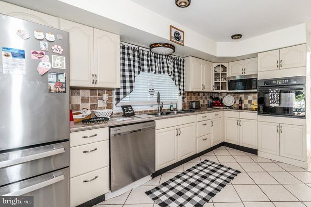 36 S ARLINGTON AVE, Berlin, NJ 08009