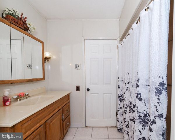 36 S ARLINGTON AVE, Berlin, NJ 08009