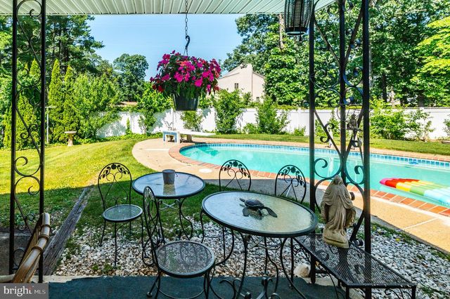 36 S ARLINGTON AVE, Berlin, NJ 08009
