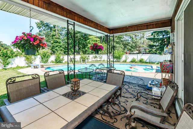 36 S ARLINGTON AVE, Berlin, NJ 08009