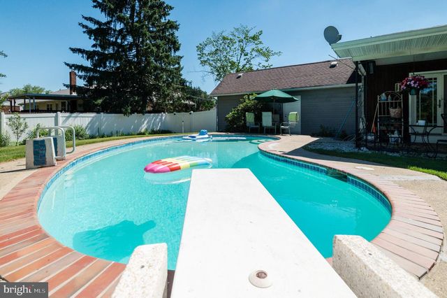 36 S ARLINGTON AVE, Berlin, NJ 08009
