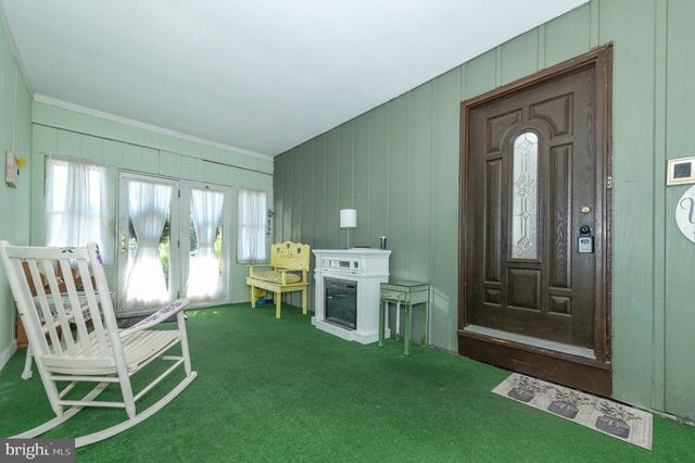 36 S ARLINGTON AVE, Berlin, NJ 08009