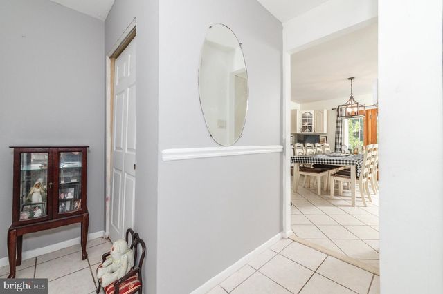 36 S ARLINGTON AVE, Berlin, NJ 08009