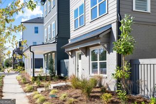 369 King's Landing, Hapeville, GA 30354