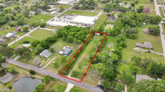 703 North Road, Baytown, TX 77521