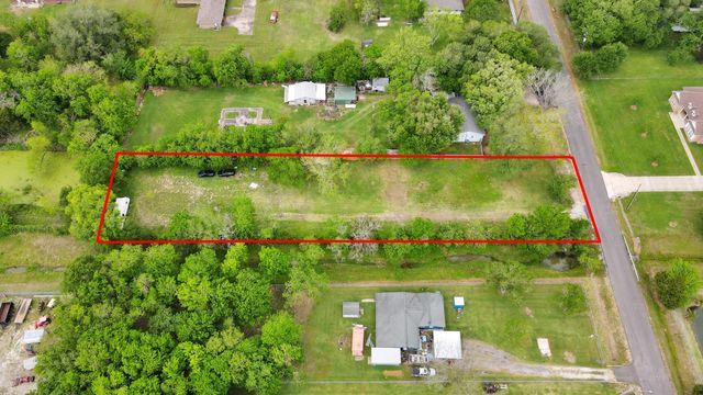 703 North Road, Baytown, TX 77521