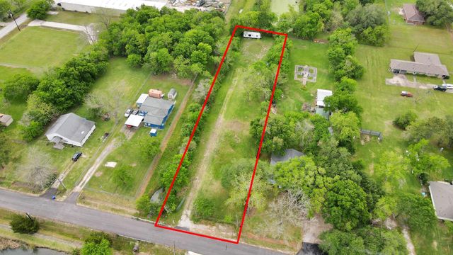 703 North Road, Baytown, TX 77521