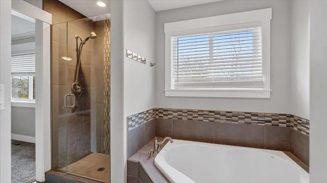 10215 N Lindeke Rd, Spokane, WA 99208