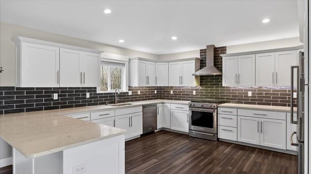 10215 N Lindeke Rd, Spokane, WA 99208