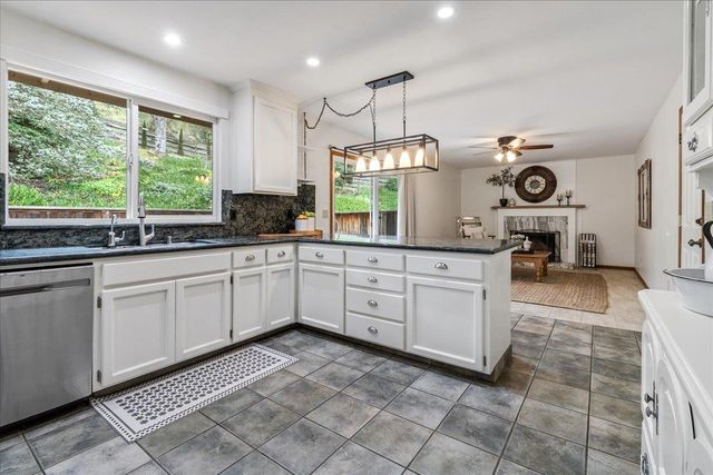 17140 Garlen Lane, Salinas, CA 93907