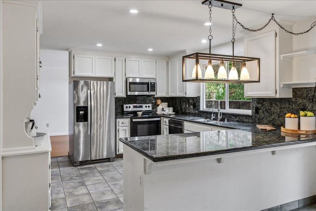 17140 Garlen Lane, Salinas, CA 93907