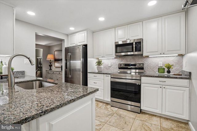 10906 BARTON HILL CT, Reston, VA 20191