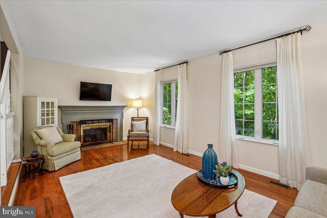 10906 BARTON HILL CT, Reston, VA 20191