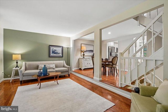 10906 BARTON HILL CT, Reston, VA 20191