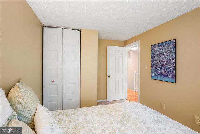 10906 BARTON HILL CT, Reston, VA 20191
