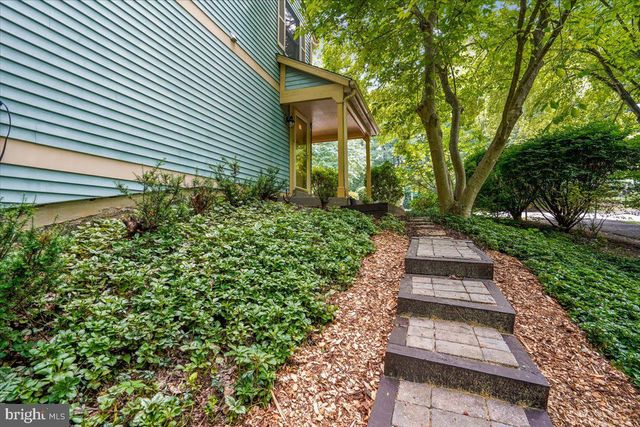 10906 BARTON HILL CT, Reston, VA 20191
