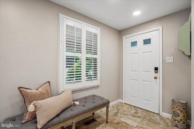 10906 BARTON HILL CT, Reston, VA 20191