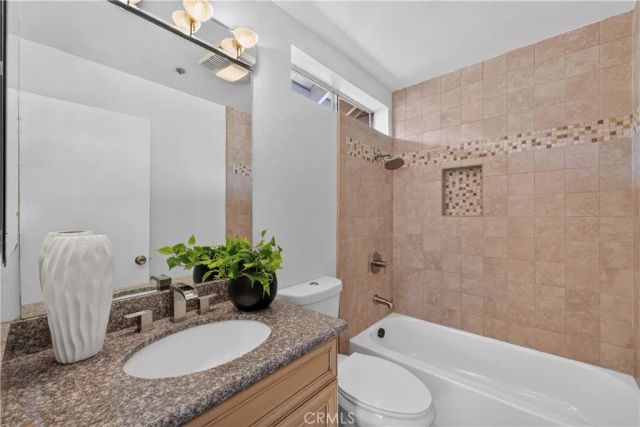 323 Genoa St A, Monrovia, CA 91016