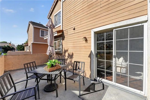 323 Genoa St A, Monrovia, CA 91016