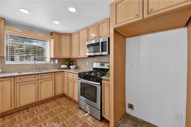 323 Genoa St A, Monrovia, CA 91016