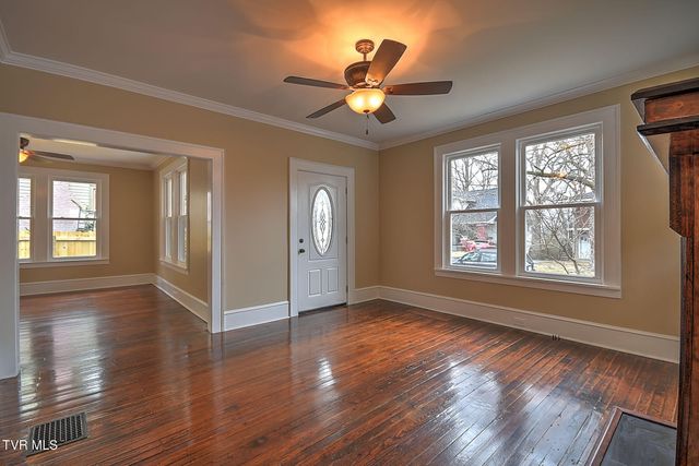 409 West Locust Street, Johnson City, TN 37604
