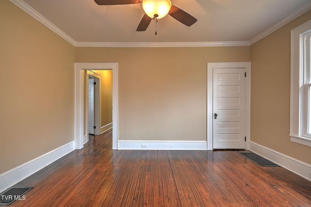 409 West Locust Street, Johnson City, TN 37604