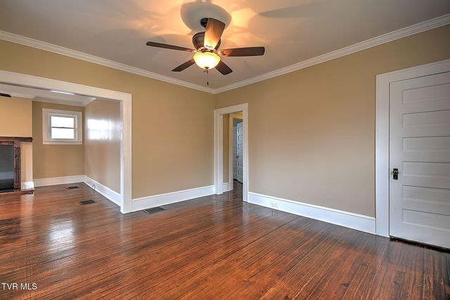 409 West Locust Street, Johnson City, TN 37604