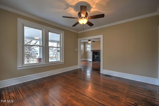 409 West Locust Street, Johnson City, TN 37604