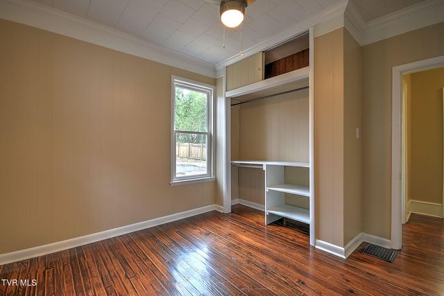 409 West Locust Street, Johnson City, TN 37604
