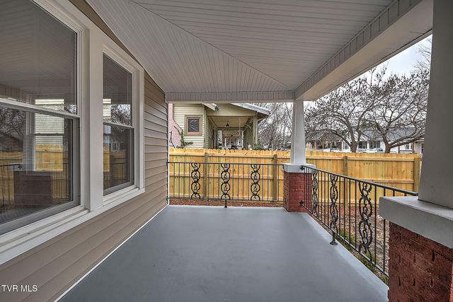 409 West Locust Street, Johnson City, TN 37604