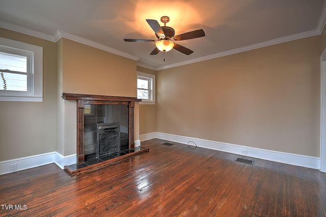 409 West Locust Street, Johnson City, TN 37604