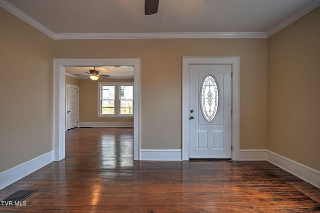 409 West Locust Street, Johnson City, TN 37604