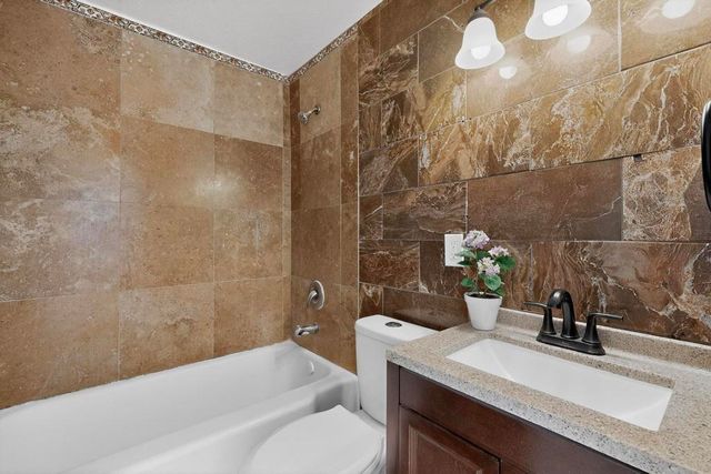 2823 Bel Air Drive NE, Albuquerque, NM 87110