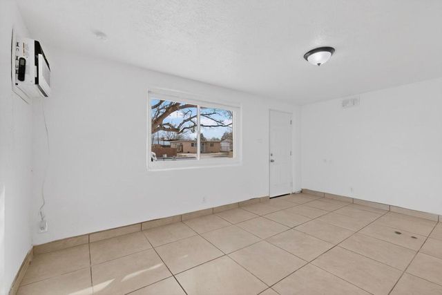 2823 Bel Air Drive NE, Albuquerque, NM 87110